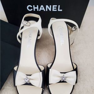 CHANEL Runway Heels Sandals size 8.5-9